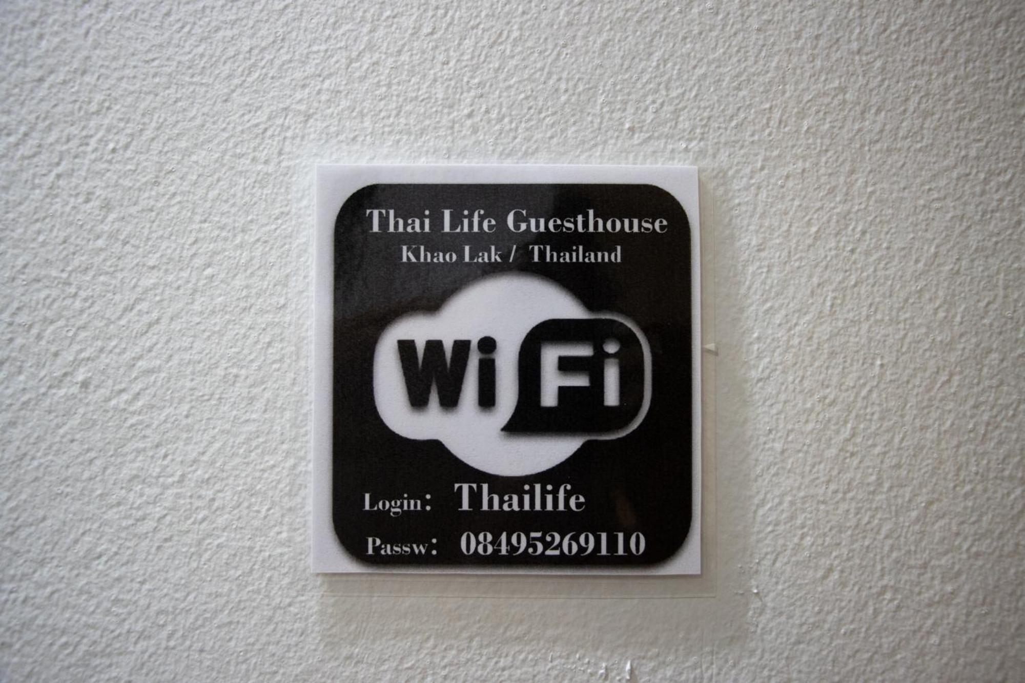 Thai Life Guesthouse Khaolak Khao Lak Exteriör bild